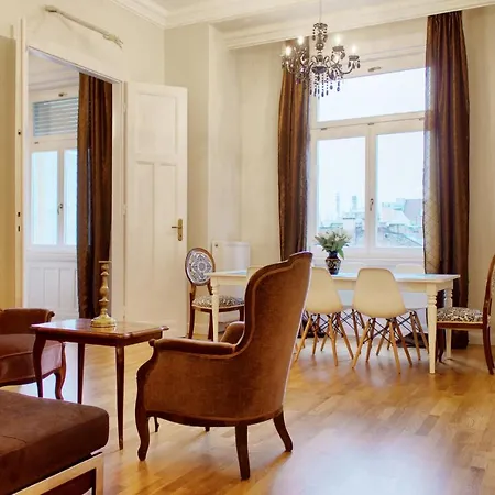 Apartment 4br , 3bhr With Ac At The Opera *