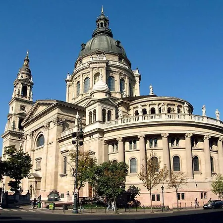 Apartment 4br , 3bhr With Ac At The Opera Budapest