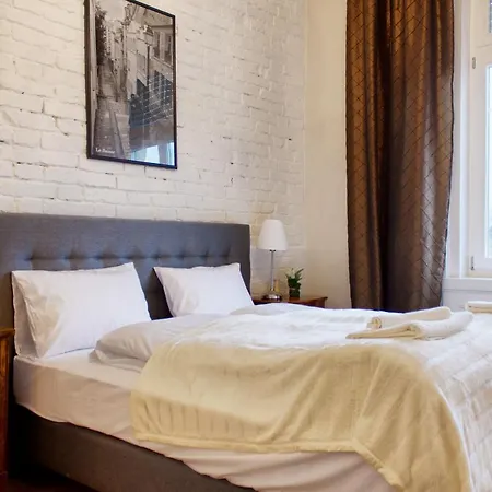 4br , 3bhr With Ac At The Opera Apartment Budapest