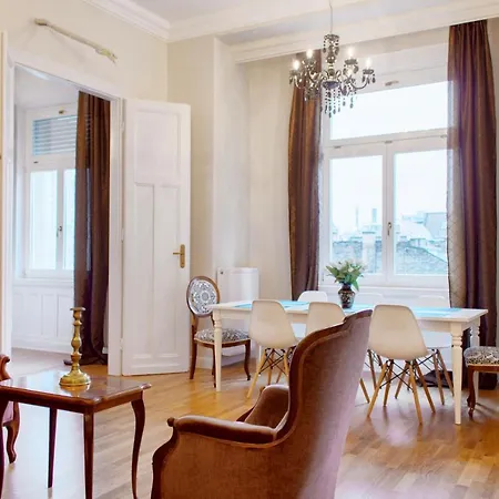 Apartment 4br , 3bhr With Ac At The Opera *